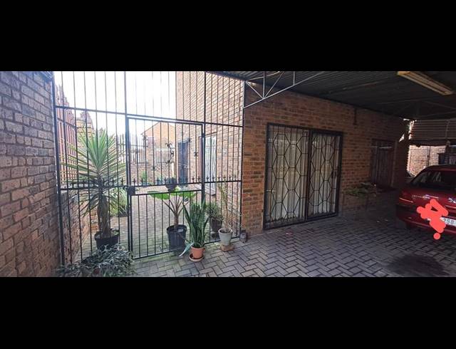 4 BEDROOM HOUSE FOR SALE IN REIGERPARK